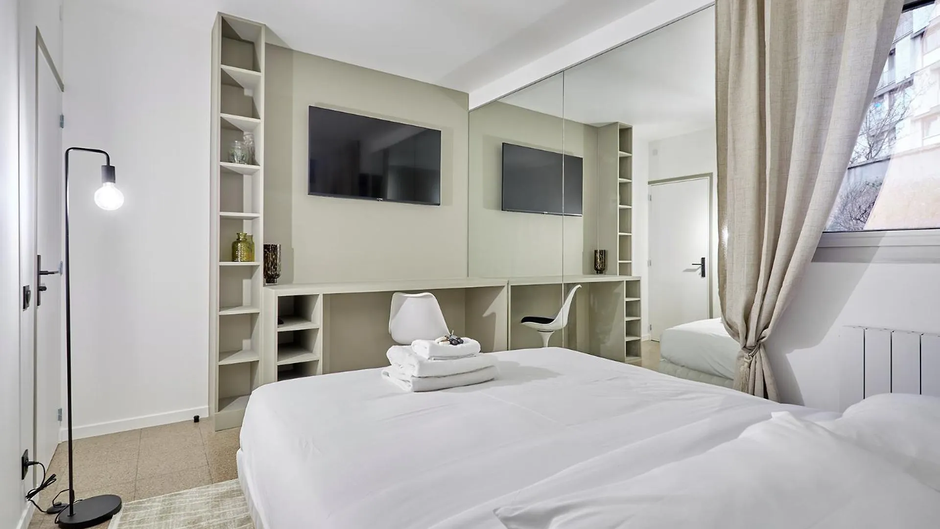 Pere Lachaise By Prestige Apartment